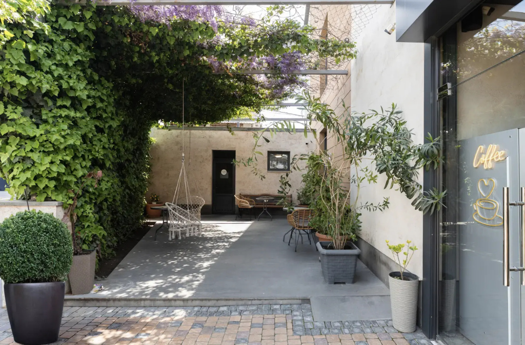 Alex Hotel