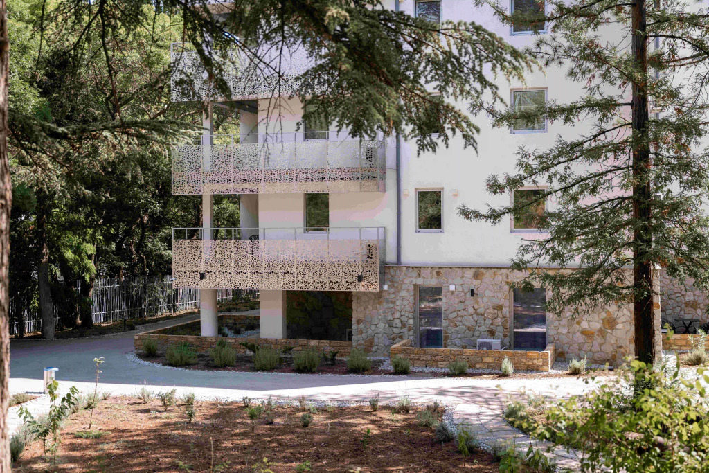 Les Health Resort