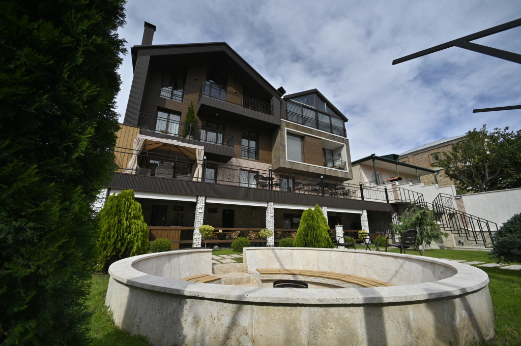 Отель Escapes Boutique Hotel & Restaurant