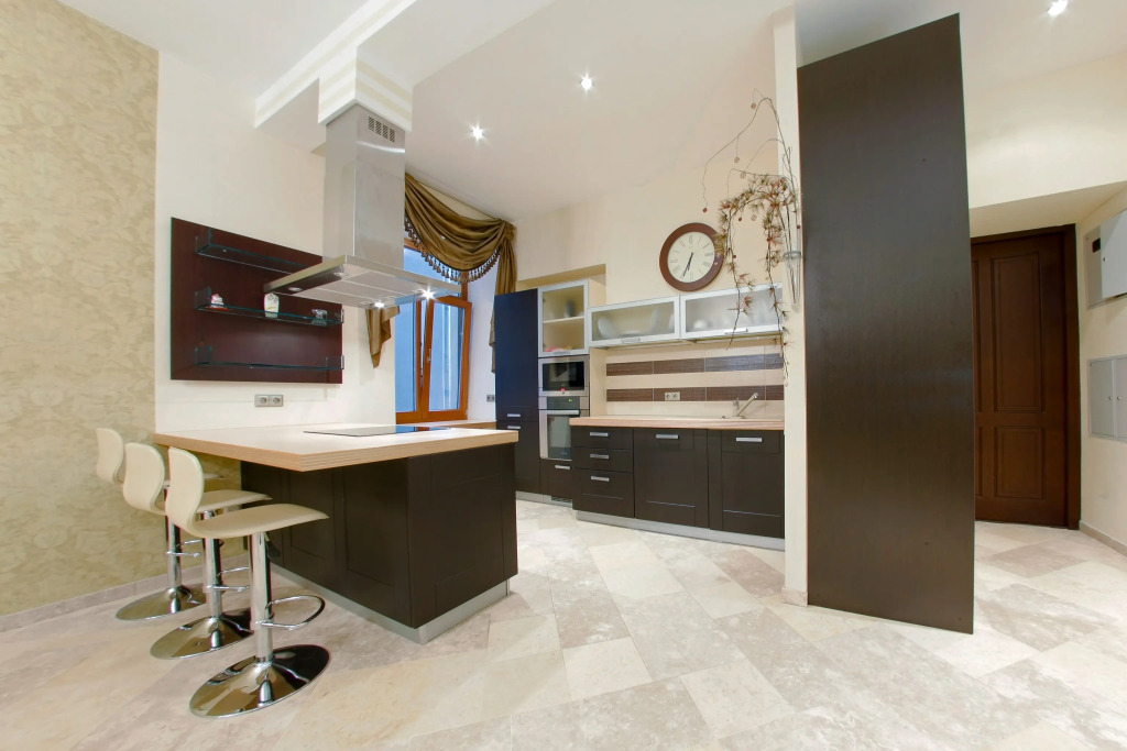 Hi-Tech Home Apartments 3