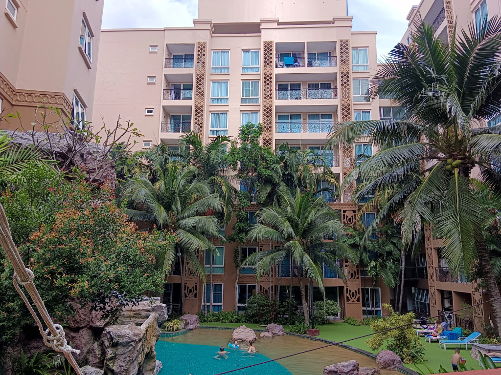 Апартаменты Atlantis Condo Resort Pattaya