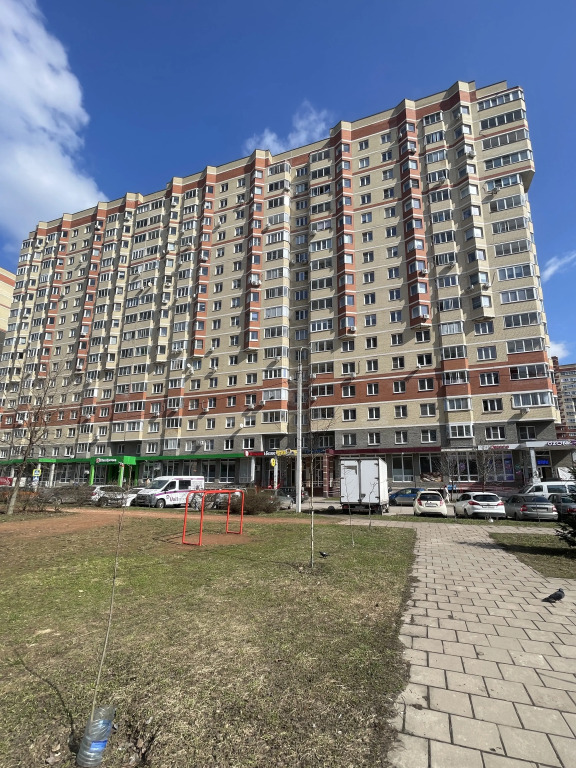 Квартира Свежая однушка на последнем этаже
