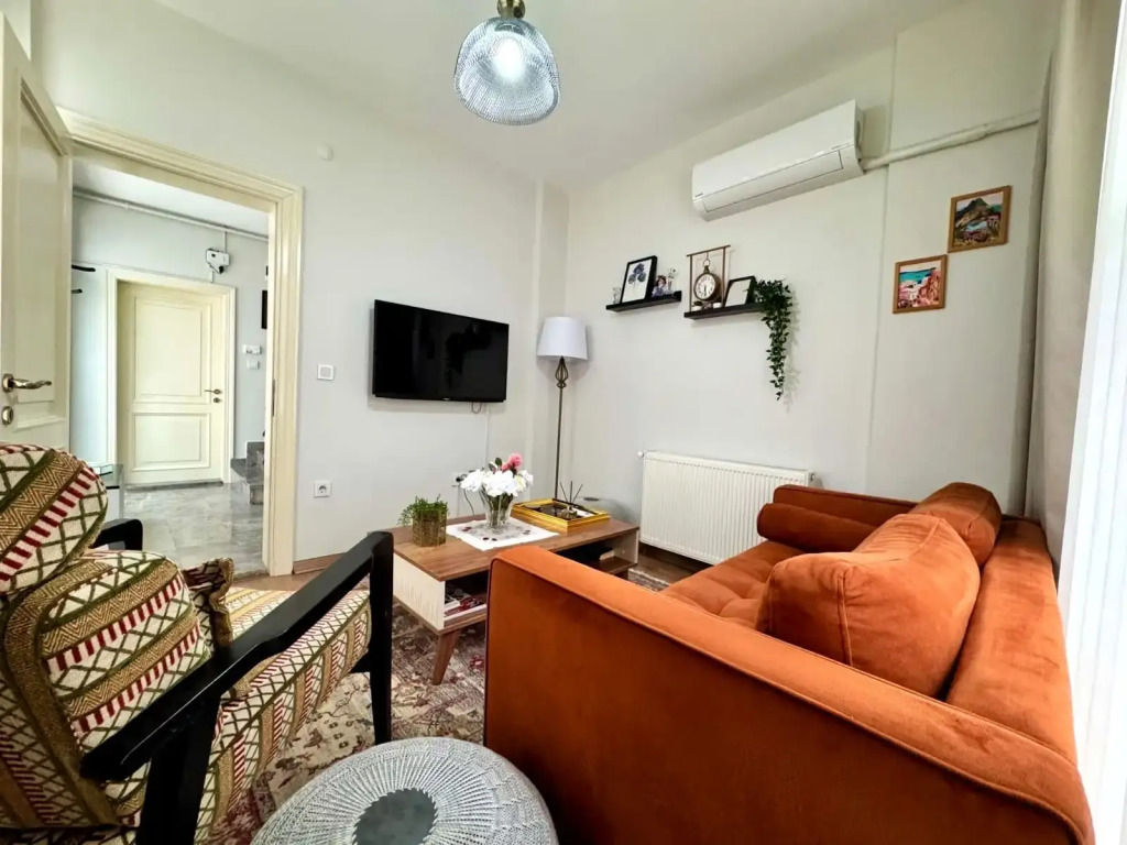 Villa Entire house with courtyard