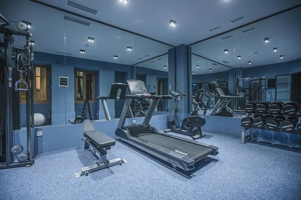 Отель Heritage Hotel & Suites