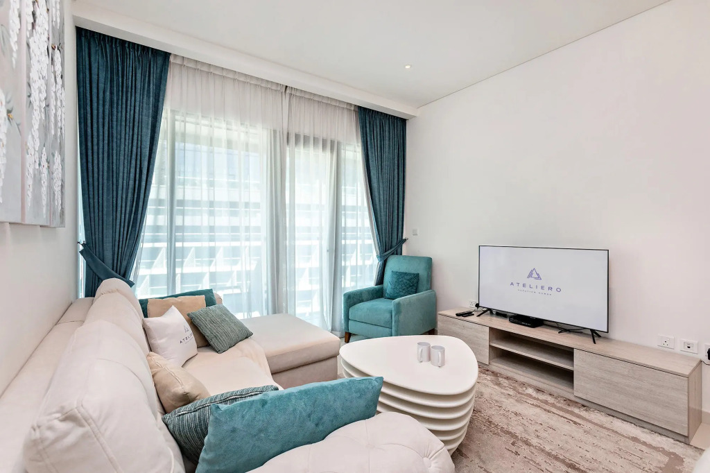 Elegant 1-BR with Sea View Seven Palm, Palm Jumeirah