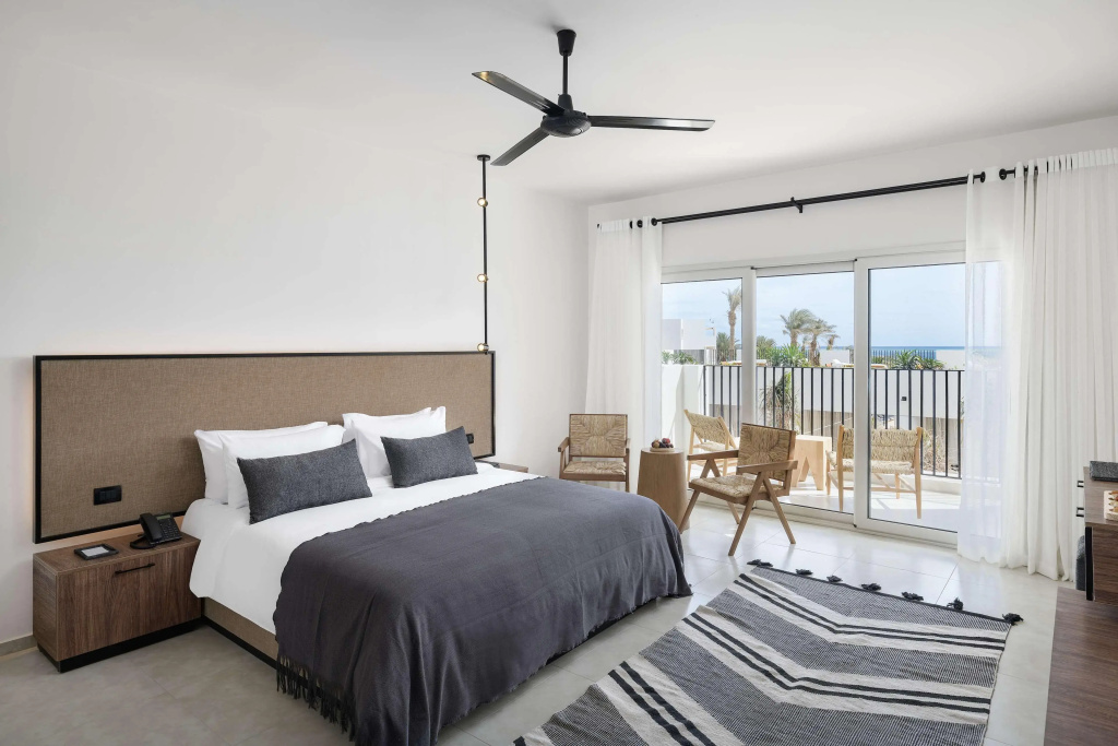 Курортный Отель Serry Beach Resort