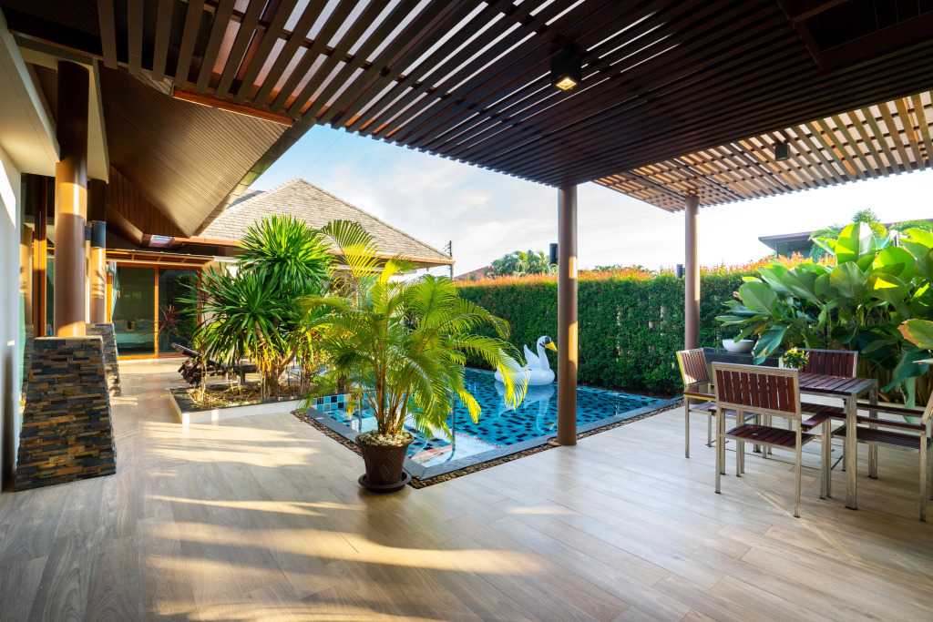 Вилла 3BR Family Villa - Pool NaiHarn Rawai