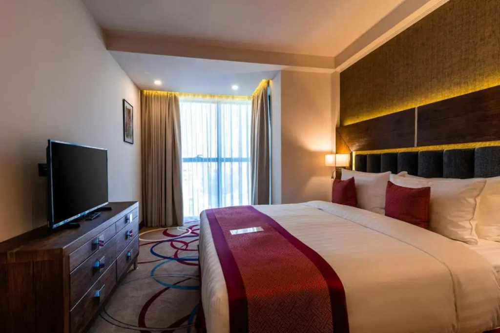 Ramada Hotel & Suites by Wyndham Yerevan