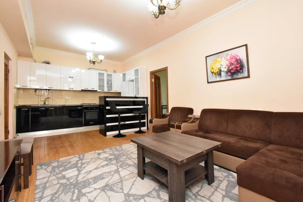 Квартира 3-к в новостройке, улица Аргишти,GL933