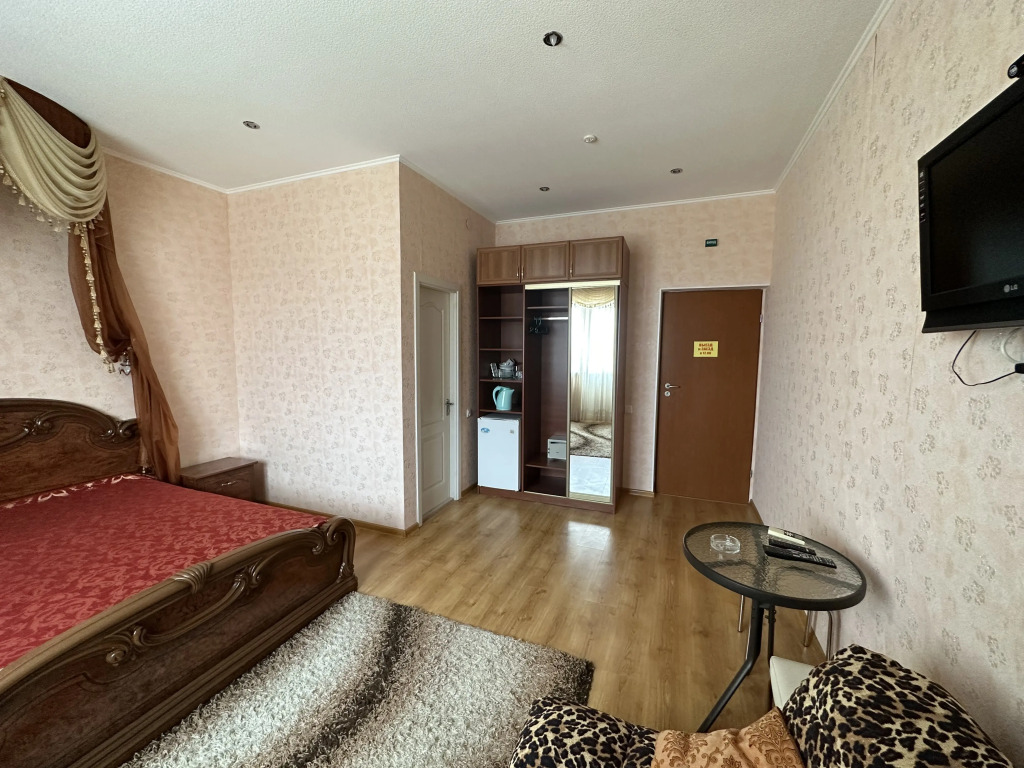Отель Лев