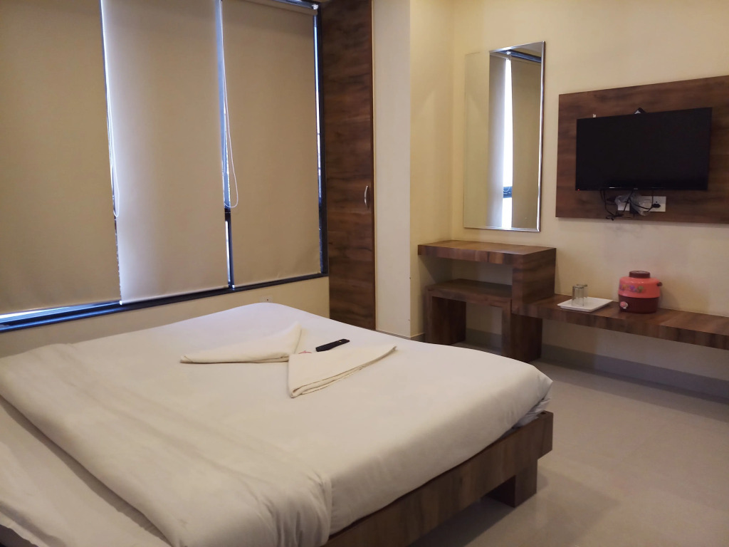 Отель Shree Pratham Milan by Sky Stays