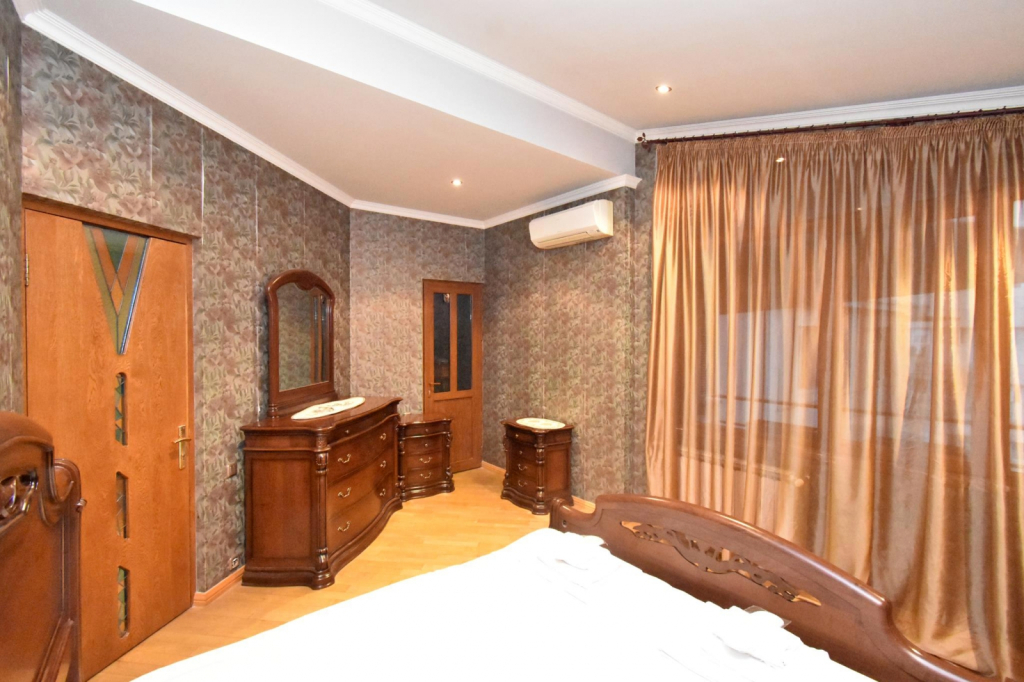 Апартаменты RentInnYerevan 1 Mher Mkrtchyan Street
