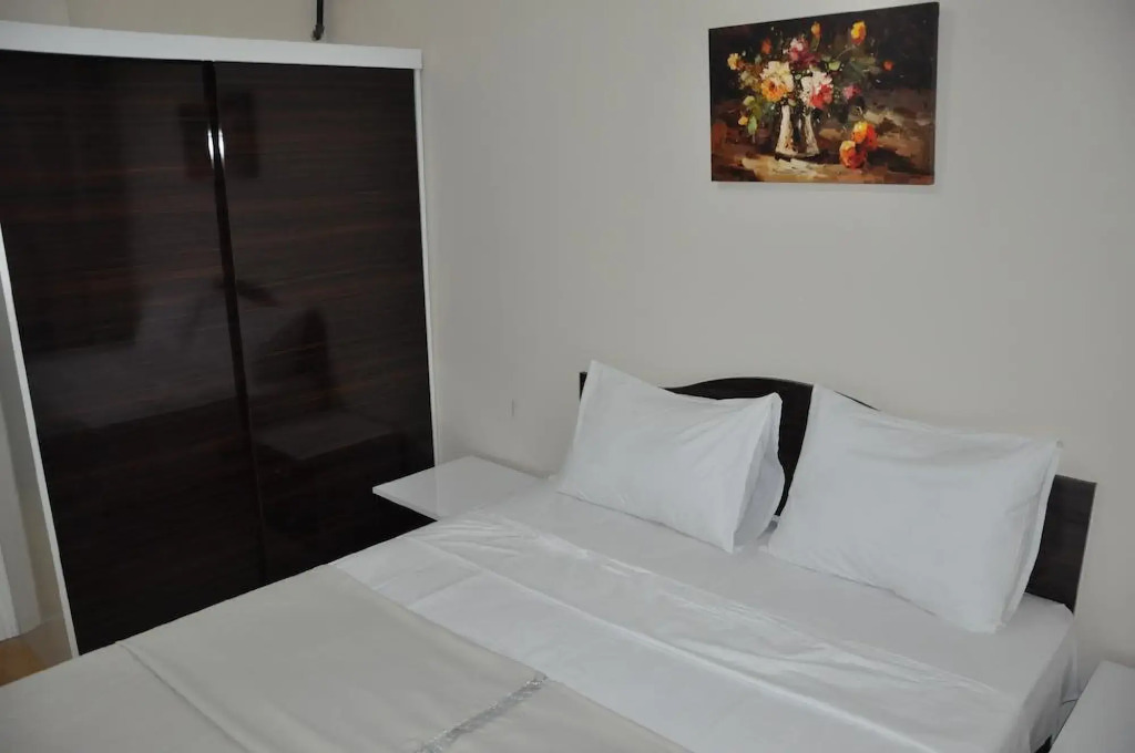 ELMİR SUİTES Hotel