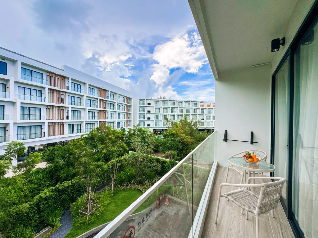Квартира New modern 1 bdr Laya 500 m to the beach