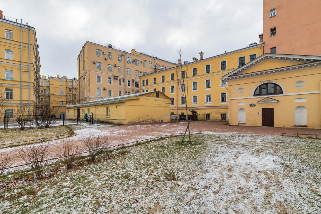 Квартира в сердце Санкт-Петербурга с парковкой для вашей семьи