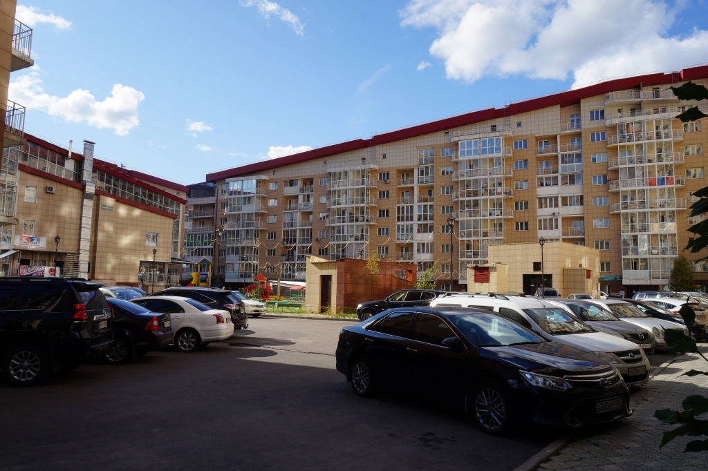 Apartment on Aviatorov 25