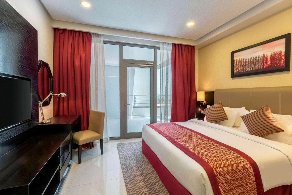 Ramada Hotel and Suites Amwaj Islands