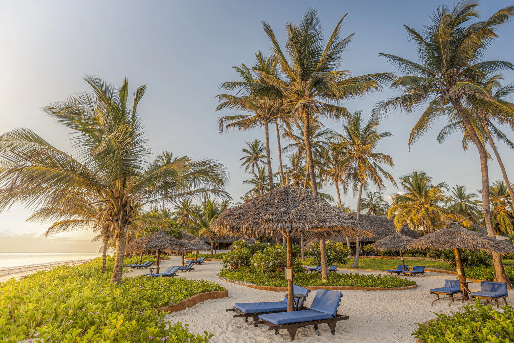 Отель Breezes Beach Club & Spa - Half Board