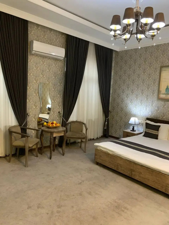 Archie Family Hotel