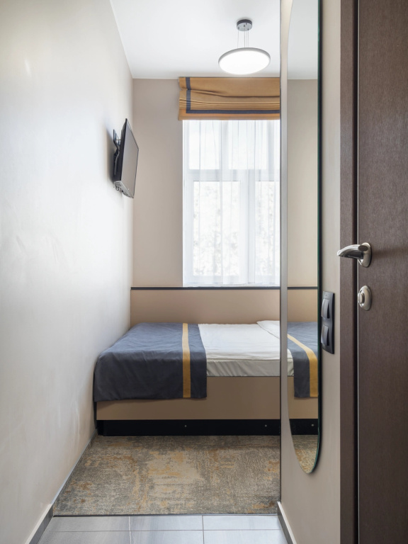 Tesla Hotel
