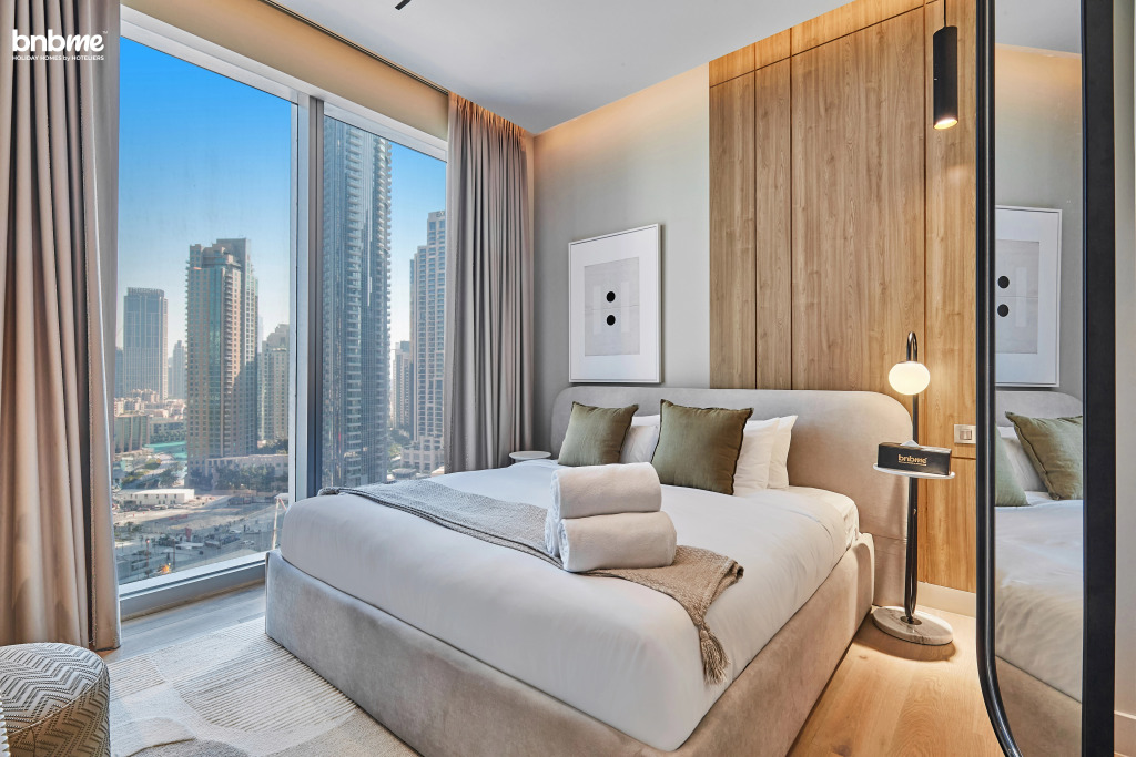 Апартаменты Bnbmehomes  Lux Haven Burj View Opera District - 1408