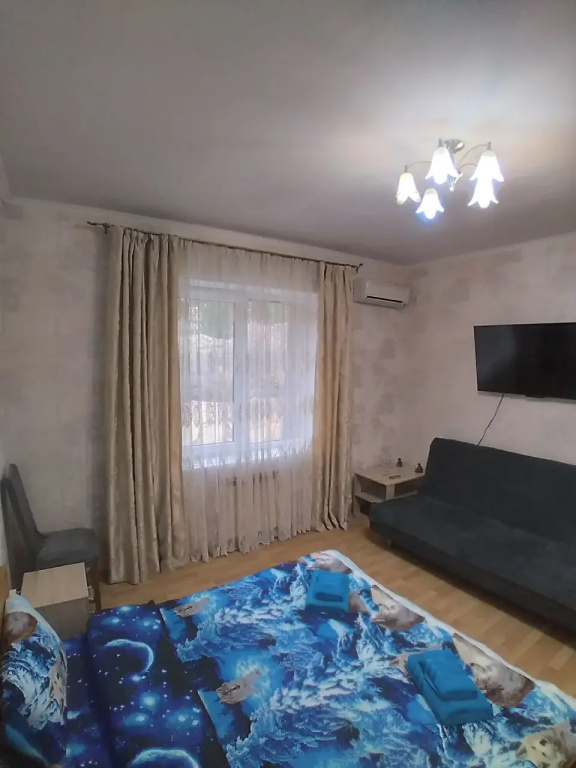 Квартира Просторная с двумя отдельными комнатами в центре Геленджика
