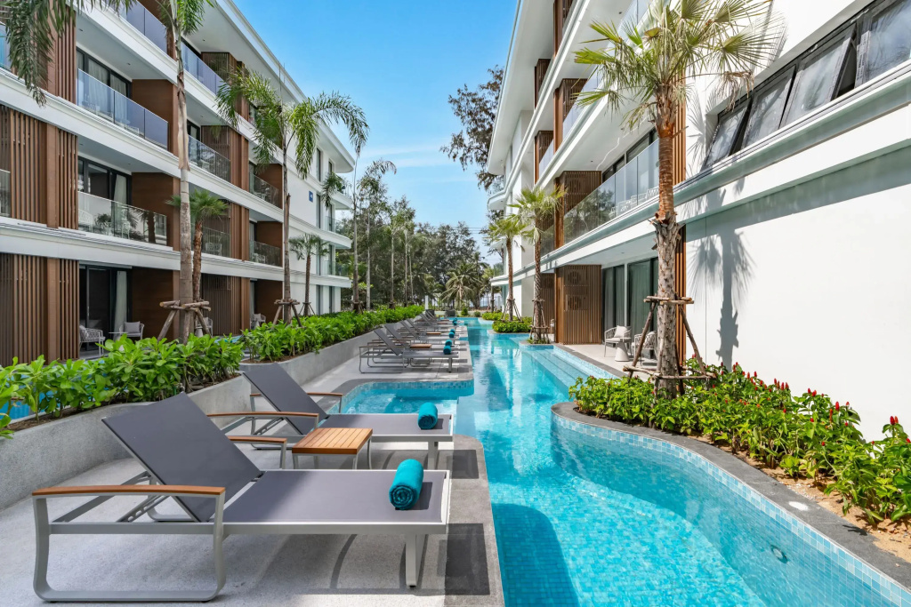Курортный Отель Kora Beach Resort Phuket