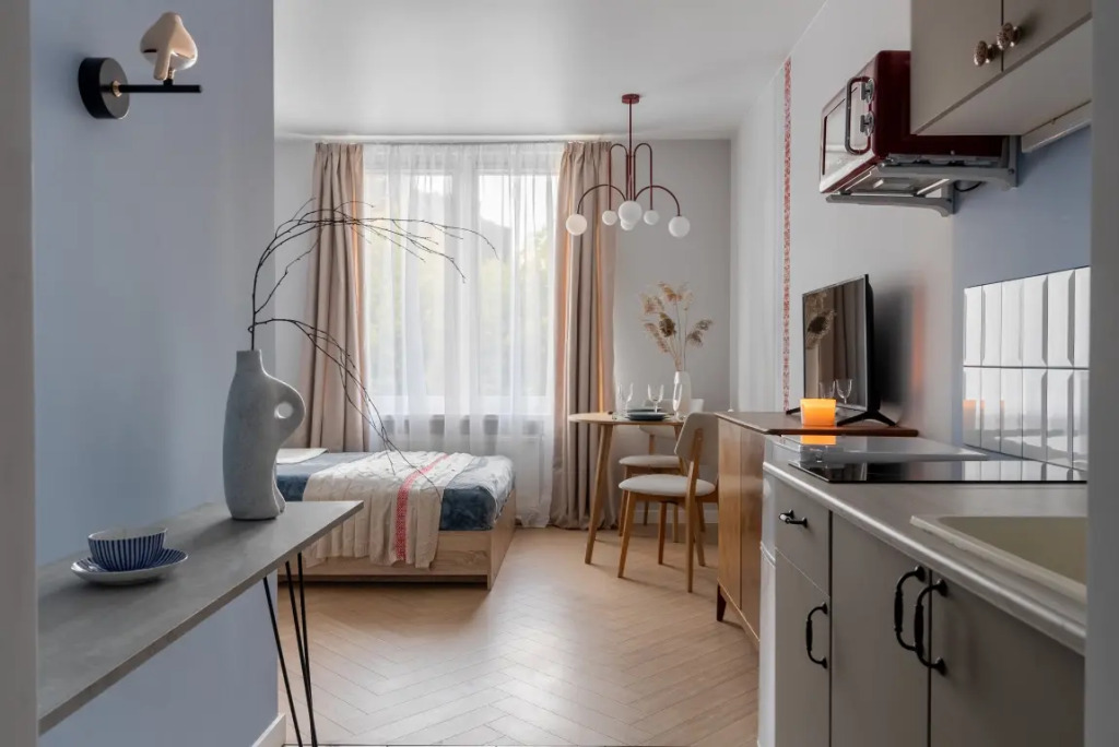 Дизайнерская квартира студия 4flats A LA RUS в ЖК Галактика Премиум — стиль и комфорт у центра Санкт-Петербурга