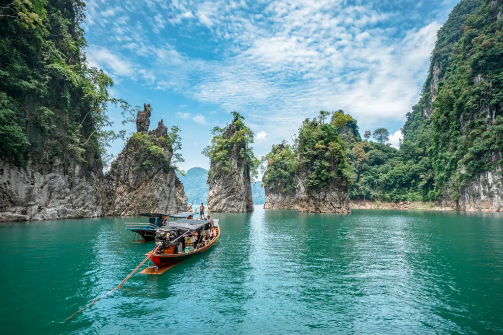 500 Rai Floating Resort