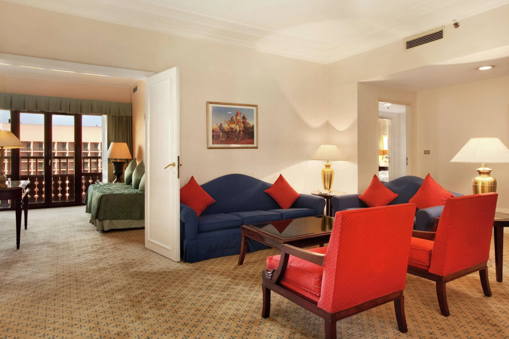 Отель Cairo World Trade Center Hotel & Residences