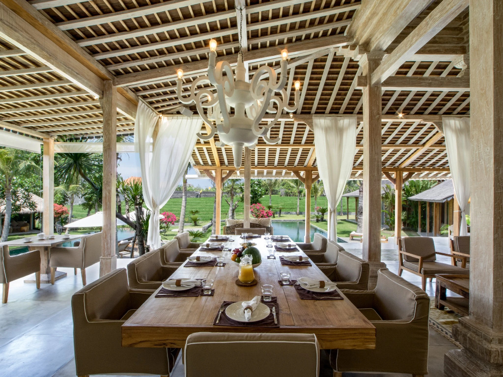 Mannao Estate by Villa Finder