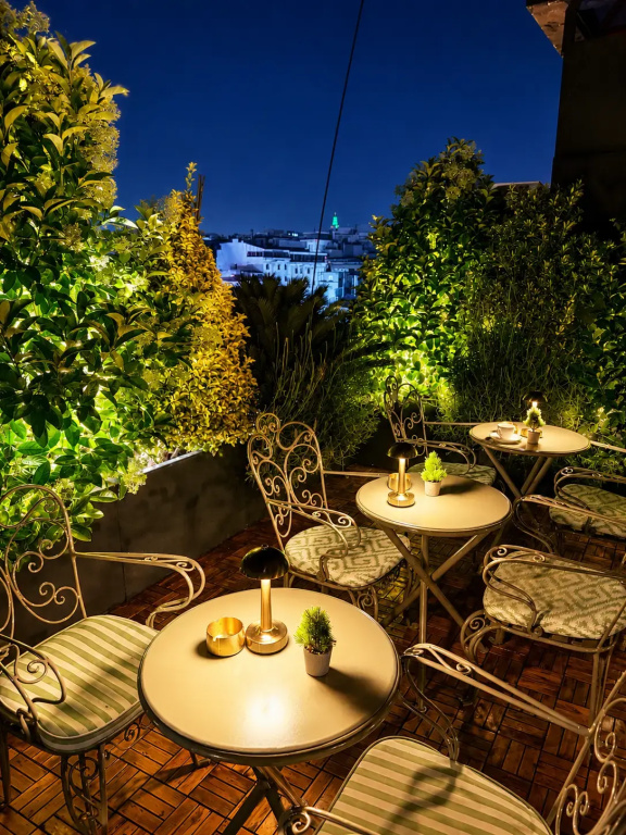 Lunet Old City Hotel