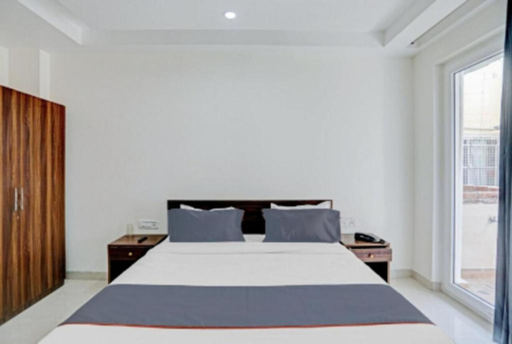 Отель Collection Inn