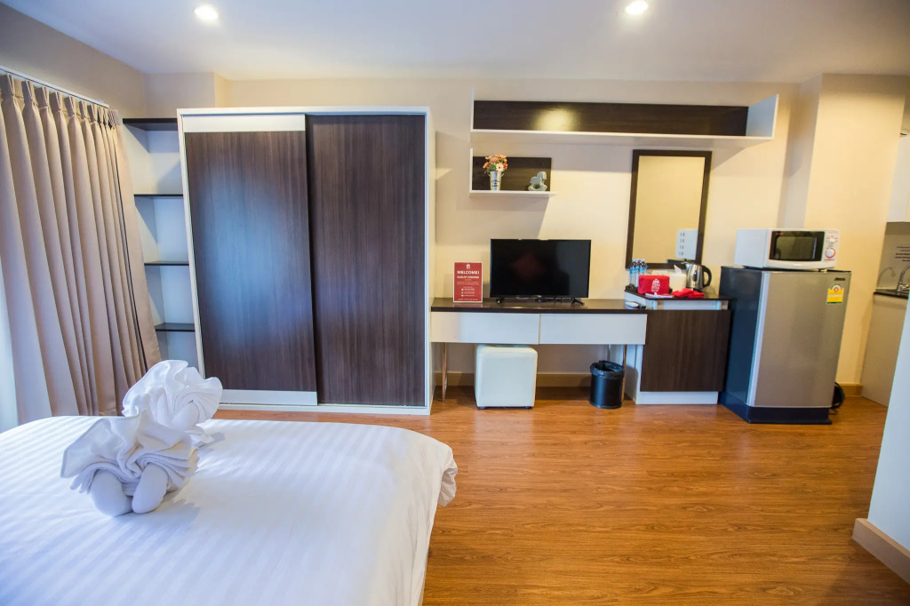 Апартаменты ZEN Rooms Soi Chom Chan
