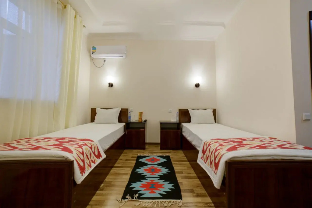 Хостел Caravan Boutique Inn