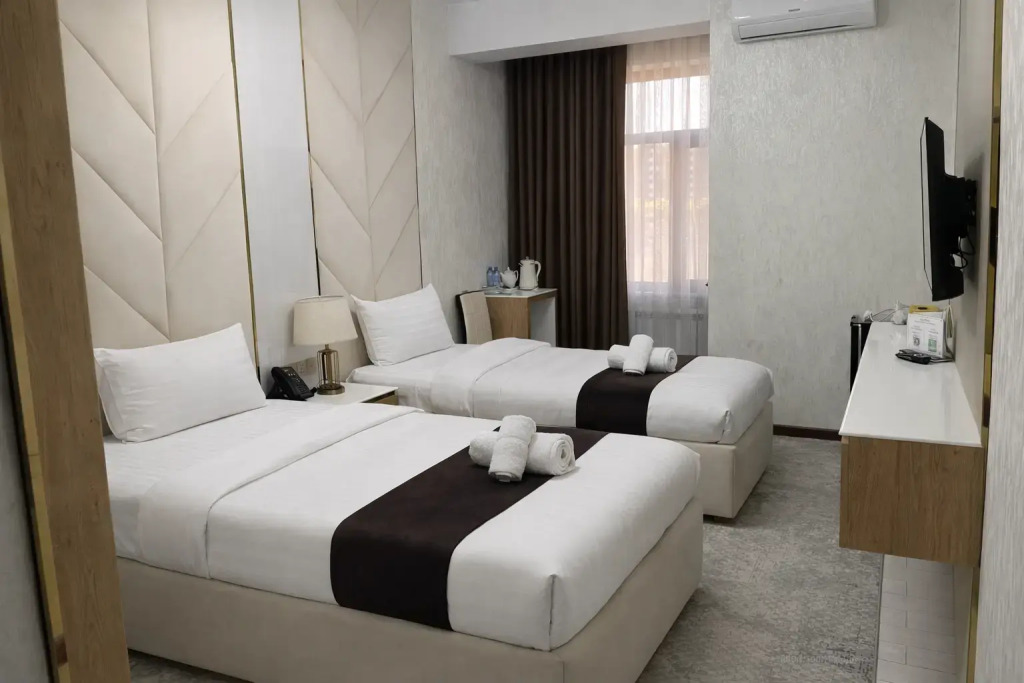 Отель Aram Baland Hotel 13th floor