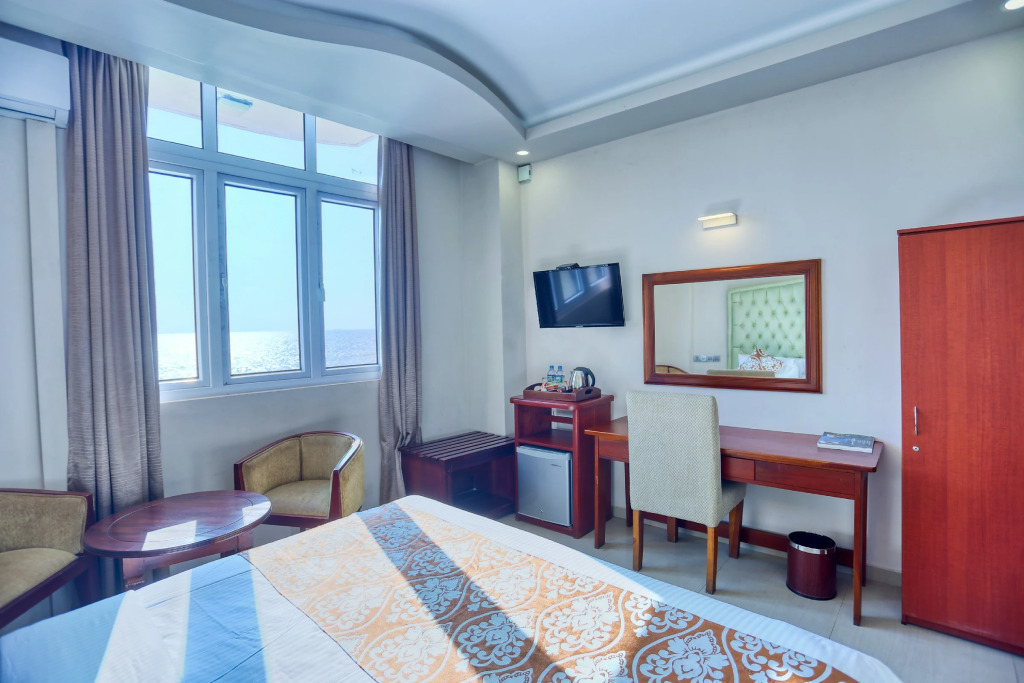 Отель Lazaani Colombo