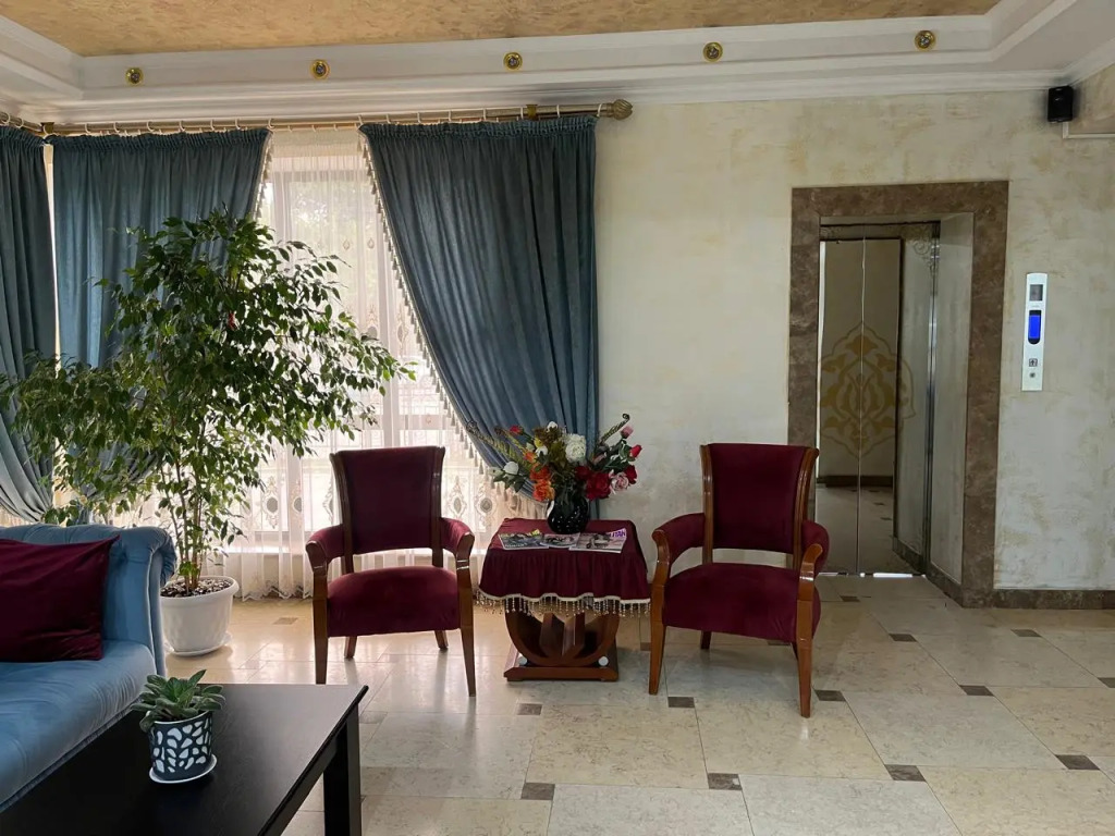 Отель Luxurious