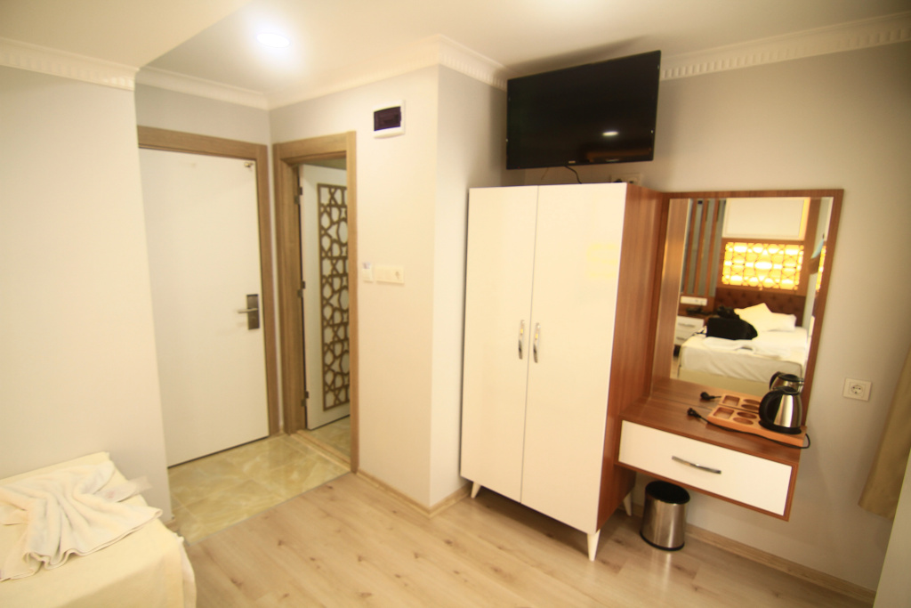 Grand Liza Hotel
