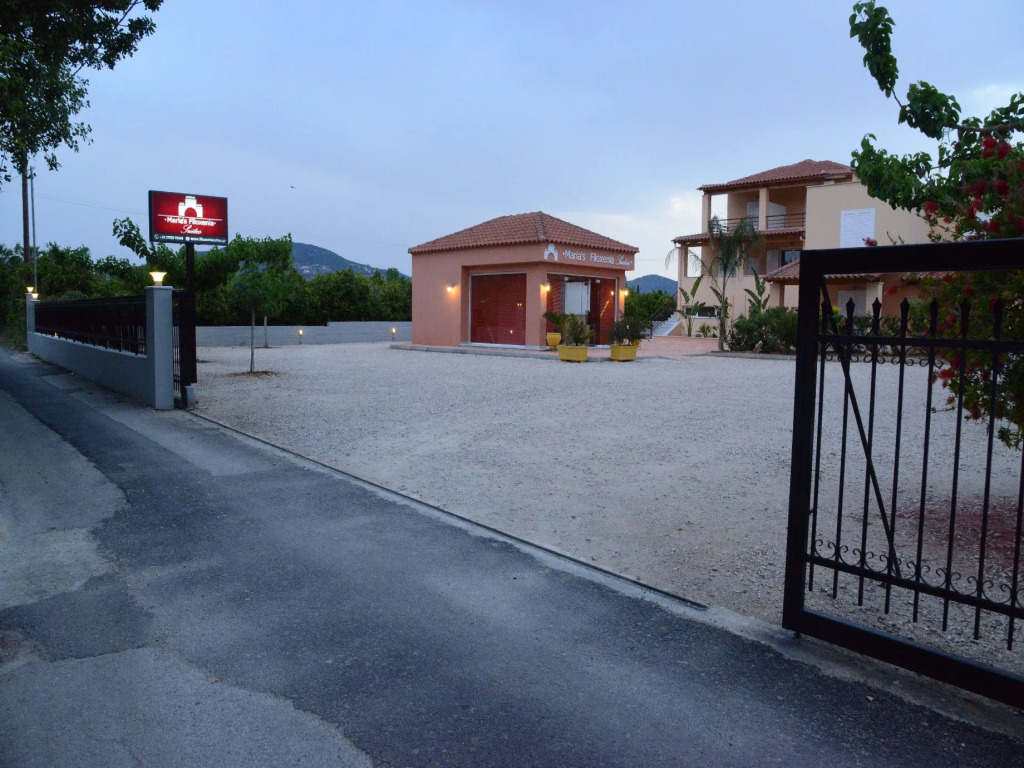 Marias Filoxenia Suites