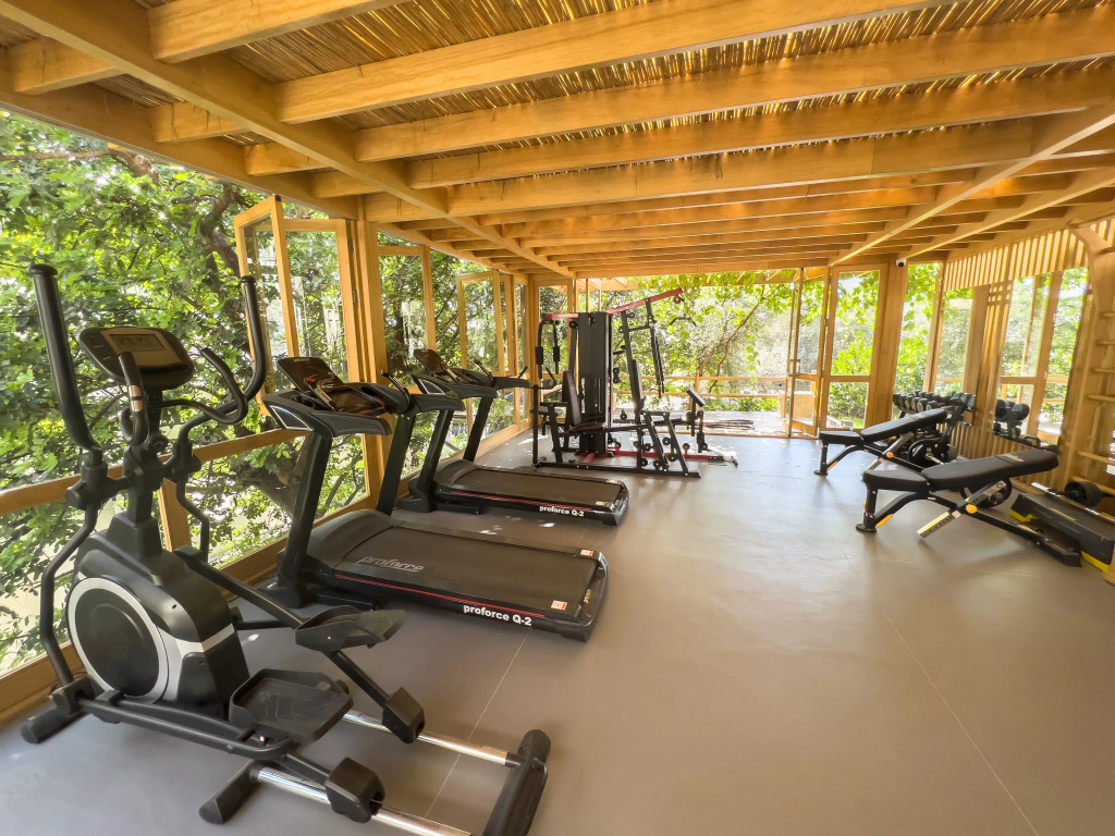 Pilos Suites