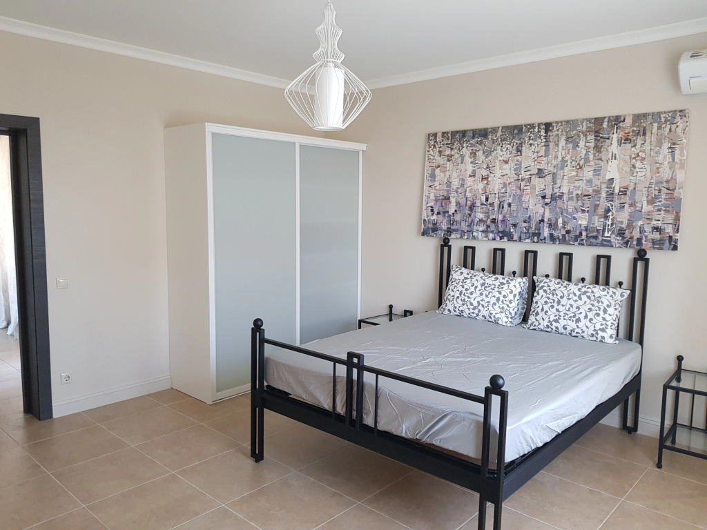 Na 3 Linii Ot Morya Guest House