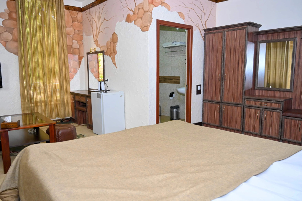 Mayisyan Kamurj Hotel
