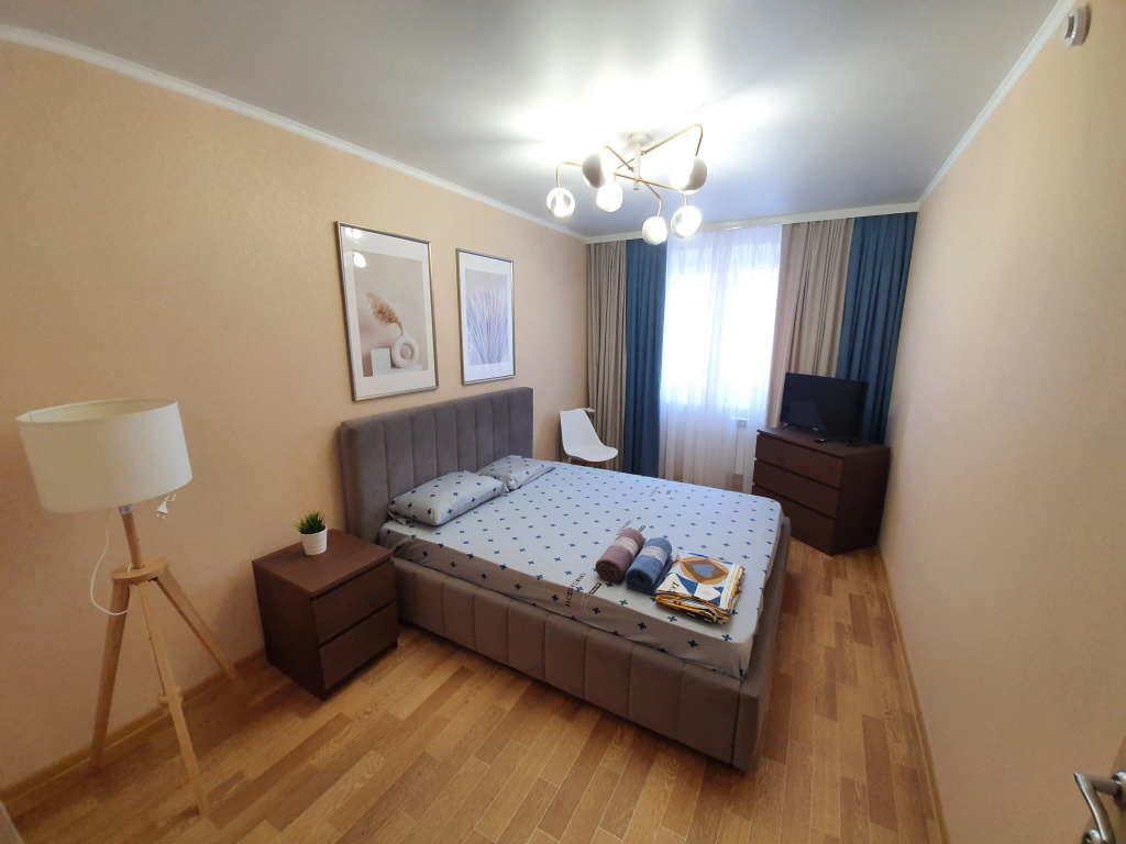 Квартира Виталий HouseRent Трёхкомнатная по ул. Рината Галеева,35