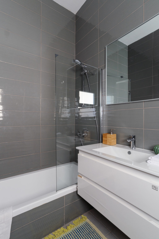 Апартаменты New & Bright 2BR with Balcony near Beach by FeelHome
