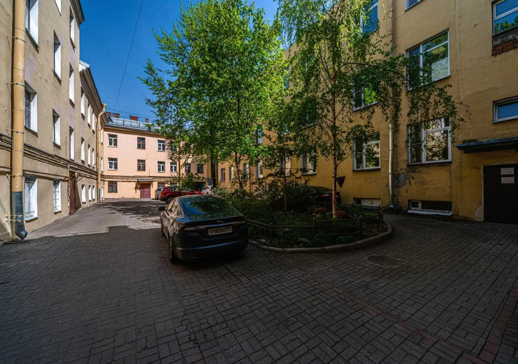 Апартаменты Apartment near Spit of Vasilyevsky Island
