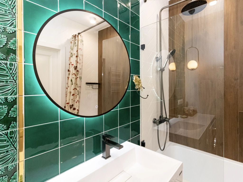 Квартира Республики 204 к 11-410
