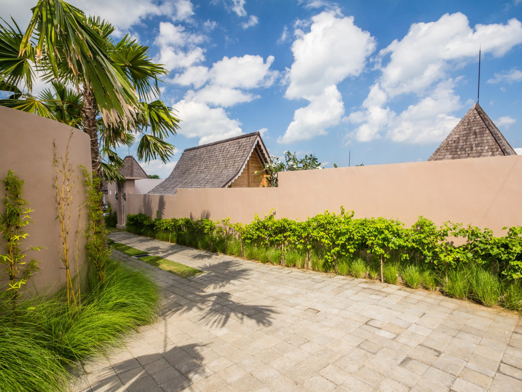 Villa Du Ho by Villa Finder