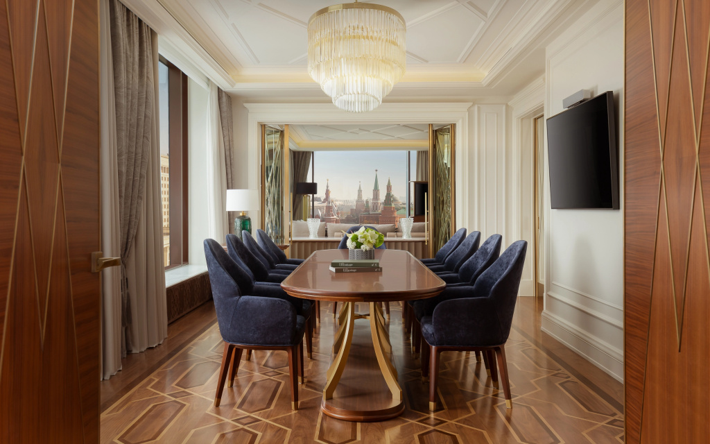 5 ★ The Carlton, Moscow