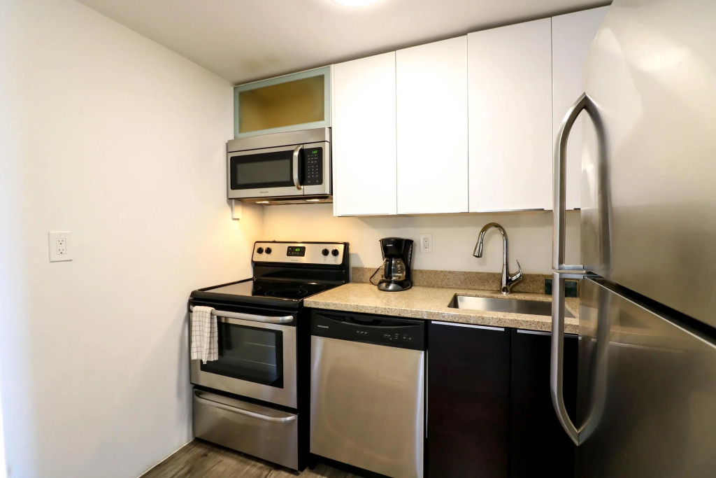 Апартаменты Stylish near Entertainment District